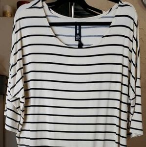 Agnes and Dora Dolman Tunic